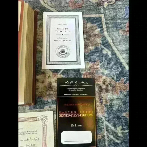 The Easton Press Signed First Edition Come To Think Of It Daniel Schorr Leather - Picture 5 of 16